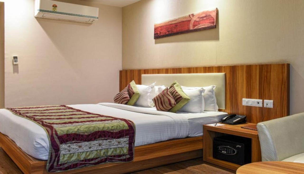 Hotel Le Roi Raipur At Raipur Railway Station Экстерьер фото