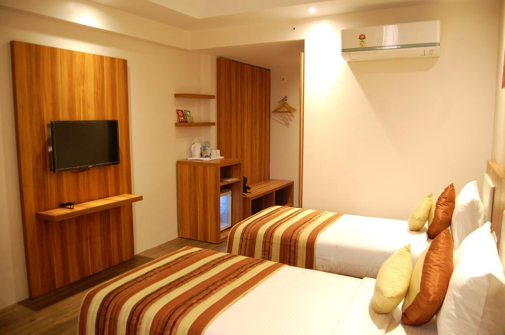 Hotel Le Roi Raipur At Raipur Railway Station Номер фото